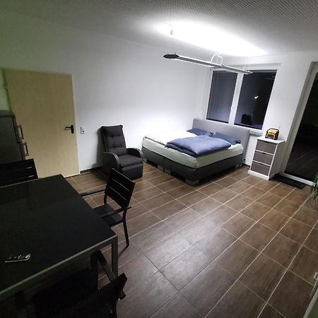 Appartement Zimmer Zum Uebernachten à Münsingen Extérieur photo