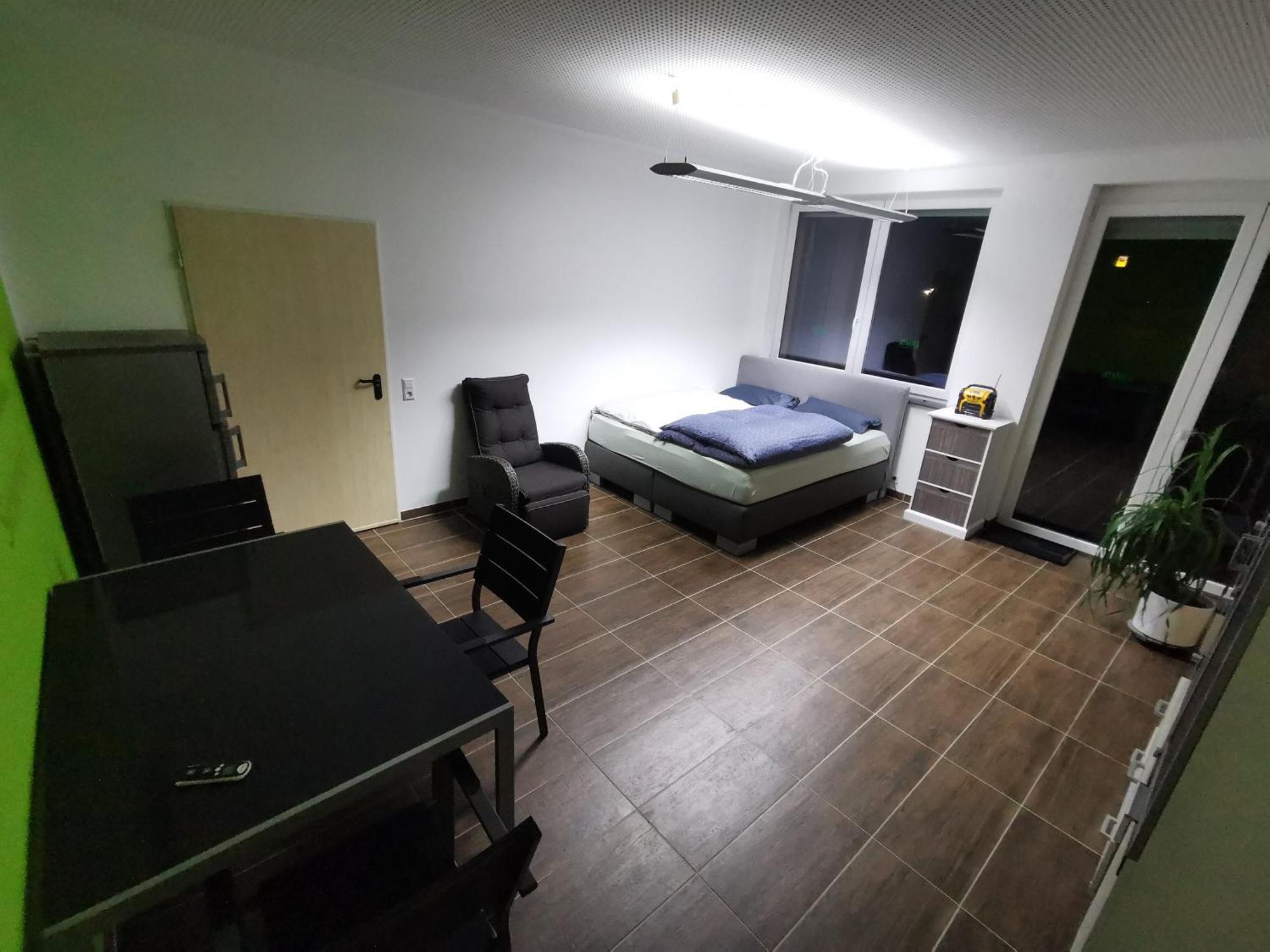 Appartement Zimmer Zum Uebernachten à Münsingen Extérieur photo